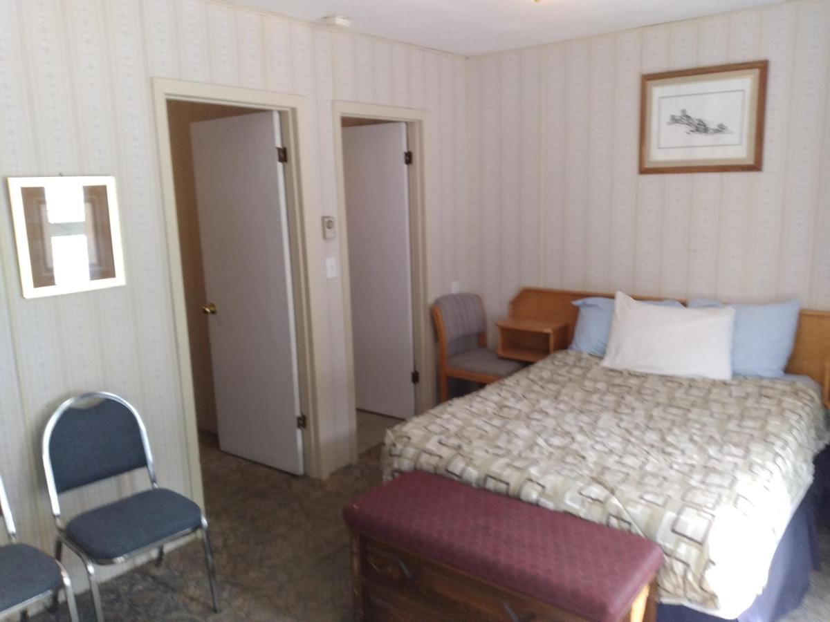 راديوم هوت سبرينغز Appletree Inn المظهر الخارجي الصورة